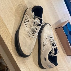 Emerica Low Vulc Skateboarding Shoe SIZE 9